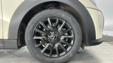 MINI Hatchback 1.5 Cooper Classic 5dr Auto Petrol Hatchback